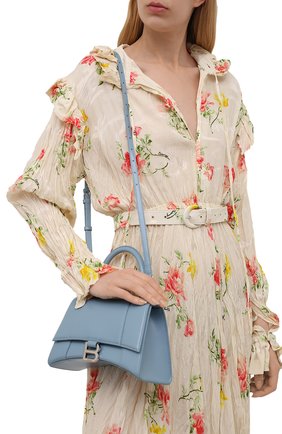 Женская сумка hourglass s BALENCIAGA голубого цвета по цене 168000 руб., арт. 593546/1QJ4Y | Фото 5 Женская сумка hourglass s BALENCIAGA голубого цвета, арт. 593546/1QJ4Y | Фото 5 (Сумки-технические: Сумки top-handle; Материал: Натуральная кожа; Ремень/цепочка: На ремешке; Размер: small)