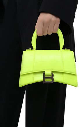Женская сумка hourglass xs BALENCIAGA зеленого цвета по цене 153500 руб., арт. 592833/15VDY | Фото 2 Женская сумка hourglass xs BALENCIAGA зеленого цвета, арт. 592833/15VDY | Фото 2 (Материал: Натуральная кожа; Сумки-технические: Сумки top-handle; Ремень/цепочка: На ремешке; Размер: mini)