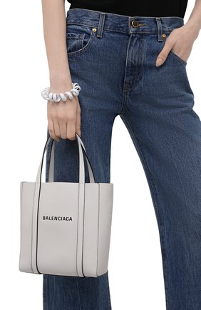 Женский сумка-тоут everyday xxs BALENCIAGA белого цвета по цене 89950 руб., арт. 551815/D6W2N | Фото 2 Женский сумка-тоут everyday xxs BALENCIAGA белого цвета, арт. 551815/D6W2N | Фото 2