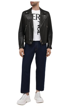 Мужская хлопковая футболка VERSACE белого цвета по цене 28400 руб., арт. 1001288/1A00922 | Фото 2 Мужская хлопковая футболка VERSACE белого цвета, арт. 1001288/1A00922 | Фото 2