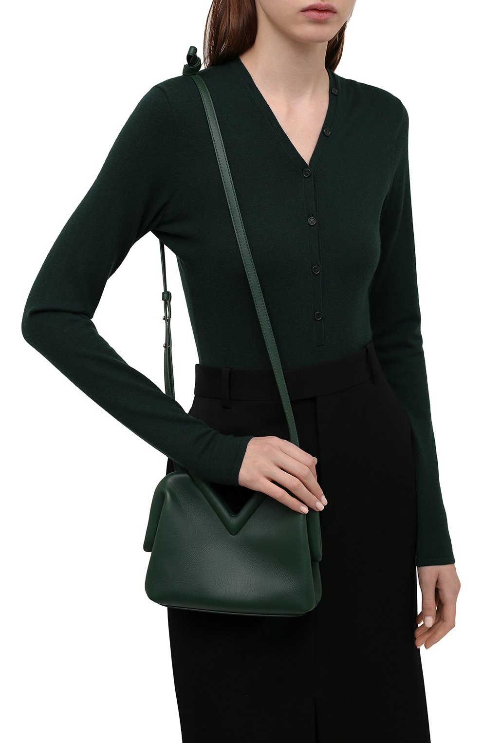 Женская сумка point small BOTTEGA VENETA зеленого цвета по цене 158000 руб., арт. 658476/VCP40 | Фото 6 Женская сумка point small BOTTEGA VENETA зеленого цвета, арт. 658476/VCP40 | Фото 6 (Сумки-технические: Сумки top-handle; Материал: Натуральная кожа; Региональные ограничения белый список (Axapta Mercury): RU; Ремень/цепочка: На ремешке; Размер: small)