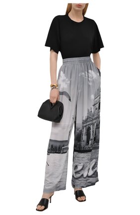 Женские брюки из вискозы BALENCIAGA серого цвета по цене 79950 руб., арт. 658901/TKL93 | Фото 2 Женские брюки из вискозы BALENCIAGA серого цвета, арт. 658901/TKL93 | Фото 2