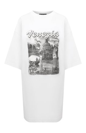 Женская хлопковая футболка BALENCIAGA белого цвета по цене 53350 руб., арт. 651795/TKV88 | Фото 1 Женская хлопковая футболка BALENCIAGA белого цвета, арт. 651795/TKV88 | Фото 1 (Длина (для топов): Удлиненные; Материал внешний: Хлопок; Стили: Спорт-шик; Принт: С принтом; Женское Кросс-КТ: Футболка-одежда; Рукава: Короткие)
