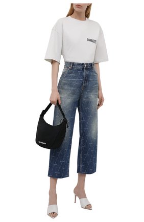 Женская хлопковая футболка BALENCIAGA светло-серого цвета по цене 46200 руб., арт. 641655/TKVJ1 | Фото 2 Женская хлопковая футболка BALENCIAGA светло-серого цвета, арт. 641655/TKVJ1 | Фото 2 (Материал внешний: Хлопок; Рукава: Короткие; Стили: Спорт-шик; Принт: С принтом; Длина (для топов): Удлиненные; Женское Кросс-КТ: Футболка-одежда)