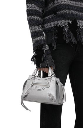 Женская сумка neo classic city mini BALENCIAGA серебряного цвета, арт. 638524/15YKY | Фото 2 (Материал: Натуральная кожа; Сумки-технические: Сумки top-handle; Ремень/цепочка: На ремешке; Размер: mini)