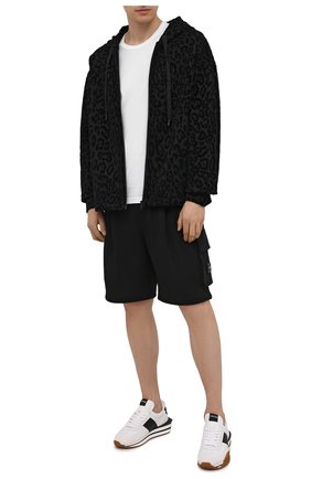 Мужские хлопковые шорты DOLCE & GABBANA черного цвета по цене 52150 руб., арт. GYSJAT/FU7DU | Фото 2 Мужские хлопковые шорты DOLCE & GABBANA черного цвета, арт. GYSJAT/FU7DU | Фото 2