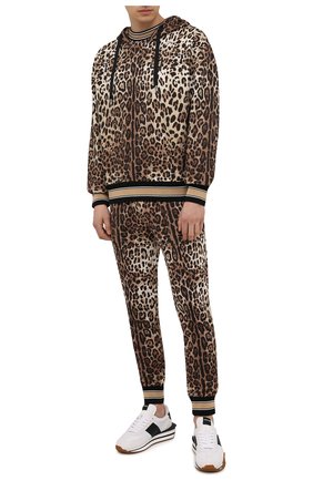 Мужские хлопковые джоггеры DOLCE & GABBANA леопардового цвета по цене 73400 руб., арт. GWJNAT/HS7EF | Фото 2 Мужские хлопковые джоггеры DOLCE & GABBANA леопардового цвета, арт. GWJNAT/HS7EF | Фото 2