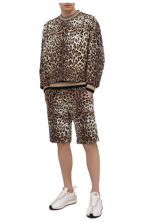 Мужские хлопковые шорты DOLCE & GABBANA леопардового цвета, арт. GWJ0AT/HS7EF | Фото 2 (Материал внешний: Хлопок; Стили: Спорт-шик; Кросс-КТ: Трикотаж; Длина Шорты М: Ниже колена; Принт: С принтом)