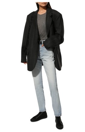 Женская футболка из вискозы SAINT LAURENT серого цвета по цене 28450 руб., арт. 647325/Y36BC | Фото 2 Женская футболка из вискозы SAINT LAURENT серого цвета, арт. 647325/Y36BC | Фото 2 (Длина (для топов): Стандартные; Женское Кросс-КТ: Футболка-одежда; Стили: Кэжуэл; Материал внешний: Вискоза; Рукава: Короткие; Принт: С принтом)
