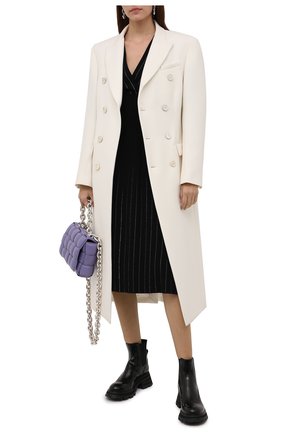 Женские кожаные ботинки ALEXANDER MCQUEEN черного цвета по цене 73450 руб., арт. 666368/WHZ84 | Фото 2 Женские кожаные ботинки ALEXANDER MCQUEEN черного цвета, арт. 666368/WHZ84 | Фото 2 (Материал внутренний: Натуральная кожа; Каблук высота: Средний; Женское Кросс-КТ: Челси-ботинки; Подошва: Платформа)
