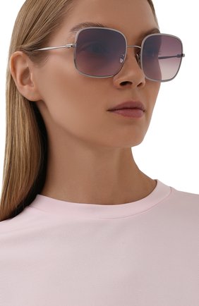 Женские солнцезащитные очки TOM FORD серебряного цвета по цене 32050 руб., арт. TF865 | Фото 2 Женские солнцезащитные очки TOM FORD серебряного цвета, арт. TF865 | Фото 2