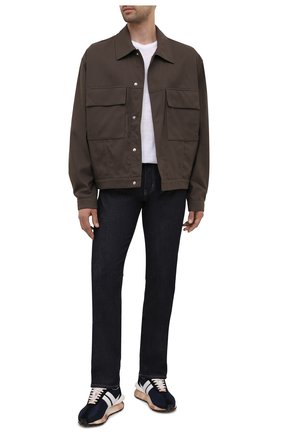 Мужские джинсы EMPORIO ARMANI темно-синего цвета по цене 19650 руб., арт. 8N1J45/1D85Z | Фото 2 Мужские джинсы EMPORIO ARMANI темно-синего цвета, арт. 8N1J45/1D85Z | Фото 2 (Длина (брюки, джинсы): Стандартные; Материал внешний: Хлопок; Кросс-КТ: Деним; Силуэт М (брюки): Прямые; Стили: Кэжуэл)