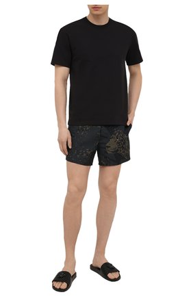 Мужские кожаные шлепанцы VERSACE черного цвета по цене 33950 руб., арт. 1001184/DV46G | Фото 2 Мужские кожаные шлепанцы VERSACE черного цвета, арт. 1001184/DV46G | Фото 2