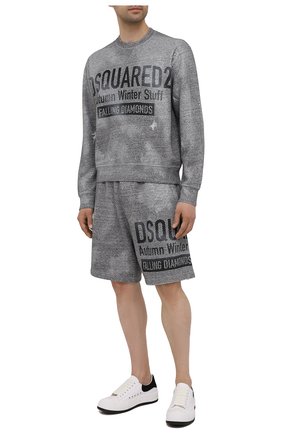 Мужские хлопковые шорты DSQUARED2 серого цвета по цене 74950 руб., арт. S74MU0676/S25477 | Фото 2 Мужские хлопковые шорты DSQUARED2 серого цвета, арт. S74MU0676/S25477 | Фото 2