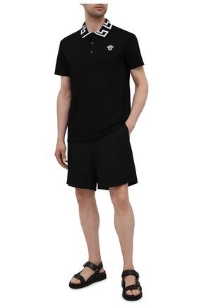 Мужское хлопковое поло VERSACE черного цвета по цене 43200 руб., арт. A89492/A231240 | Фото 2 Мужское хлопковое поло VERSACE черного цвета, арт. A89492/A231240 | Фото 2