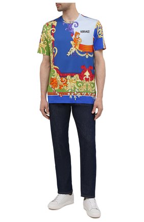Мужская хлопковая футболка VERSACE разноцветного цвета по цене 47450 руб., арт. A76113/1A01248 | Фото 2 Мужская хлопковая футболка VERSACE разноцветного цвета, арт. A76113/1A01248 | Фото 2