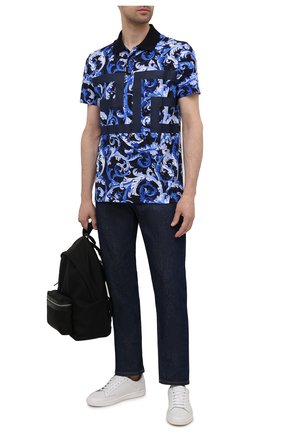 Мужское хлопковое поло VERSACE синего цвета по цене 57100 руб., арт. 1001555/1A01220 | Фото 2 Мужское хлопковое поло VERSACE синего цвета, арт. 1001555/1A01220 | Фото 2