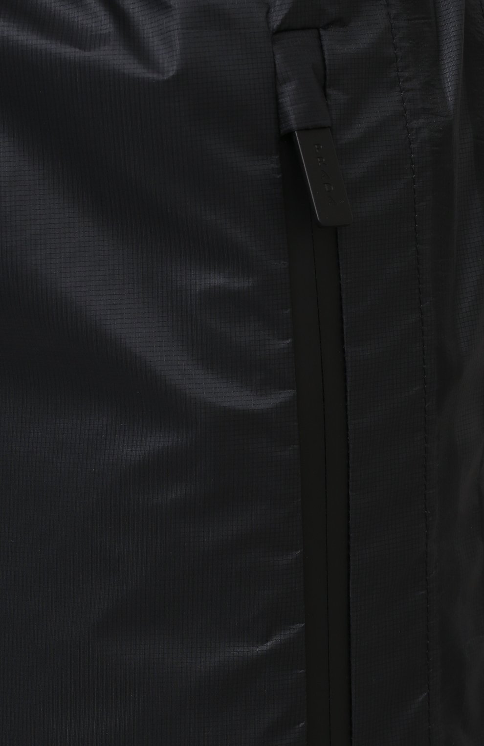 Мужские джоггеры PRADA черного цвета, арт. SPH95-1S0F-F0002-211 | Фото 5 (Длина (брюки, джинсы): Стандартные; Материал внешний: Синтетический материал; Силуэт М (брюки): Джоггеры; Стили: Кэжуэл)