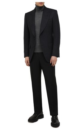 Мужской шерстяная водолазка TOM FORD темно-серого цвета по цене 82700 руб., арт. BYM94/TFK120 | Фото 2 Мужской шерстяная водолазка TOM FORD темно-серого цвета, арт. BYM94/TFK120 | Фото 2 (Материал внешний: Шерсть; Мужское Кросс-КТ: Водолазка-одежда; Принт: Без принта; Стили: Кэжуэл; Длина (для топов): Стандартные; Рукава: Длинные)