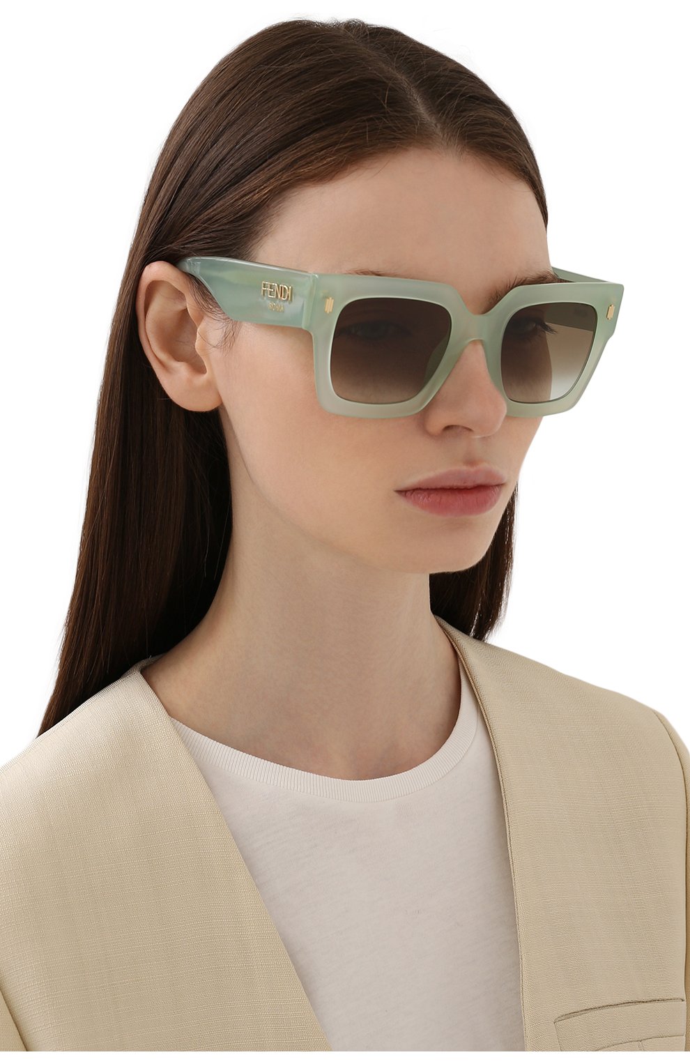 Женские солнцезащитные очки FENDI светло-зеленого цвета, арт. 0457/G 1ED | Фото 2 (Региональные ограничения белый список (Axapta Mercury): RU; Тип очков: С/з; Очки форма: Квадратные; Оптика Гендер: оптика-женское)