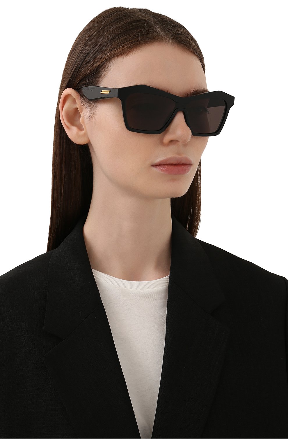 Женские солнцезащитные очки BOTTEGA VENETA черного цвета, арт. BV1093S 001 | Фото 2 (Тип очков: С/з; Оптика Гендер: оптика-женское; Очки форма: Бабочка, Прямоугольные)