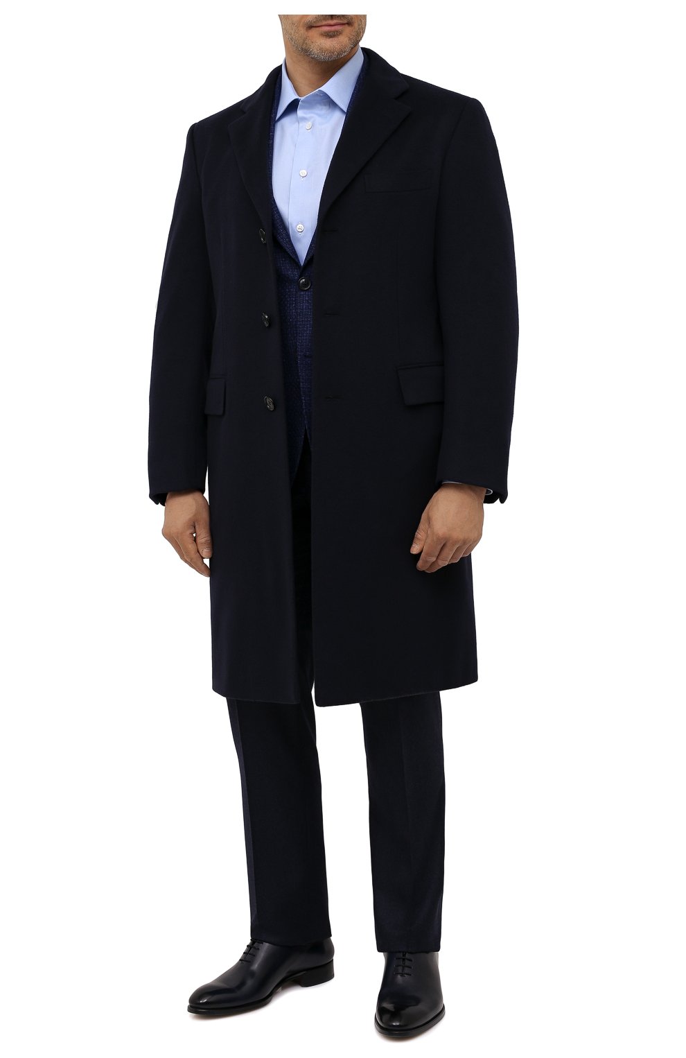 Мужской кашемировое пальто BRIONI темно-синего цвета, арт. R07N0L/09391 | Фото 2 (Материал внешний: Шерсть, Кашемир; Рукава: Длинные; Длина (верхняя одежда): До колена; Региональные ограничения белый список (Axapta Mercury): RU; Стили: Классический; Мужское Кросс-КТ: пальто-верхняя одежда; Материал подклада: Купро)