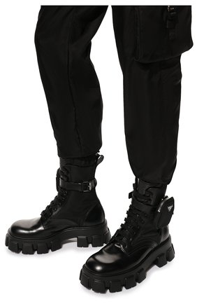Мужские комбинированные ботинки monolith PRADA черного цвета, арт. 2UE007-3LFR-F0002-D002 | Фото 3 (Материал внешний: Кожа; Мужское Кросс-КТ: Ботинки-обувь, Байкеры-обувь; Материал утеплителя: Без утеплителя)