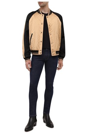 Мужские джинсы VERSACE темно-синего цвета по цене 54800 руб., арт. 1000568/1A00909 | Фото 2 Мужские джинсы VERSACE темно-синего цвета, арт. 1000568/1A00909 | Фото 2 (Длина (брюки, джинсы): Стандартные; Материал внешний: Хлопок, Деним; Силуэт М (брюки): Узкие; Стили: Гранж; Кросс-КТ: Деним)