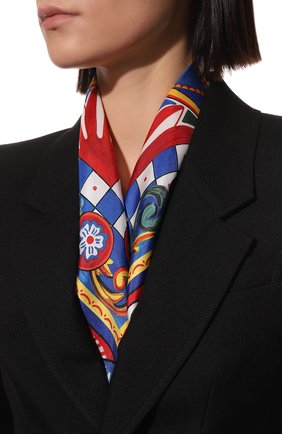 Женский шелковый платок DOLCE & GABBANA синего цвета, арт. FN087R/FI1T1 | Фото 2 (Материал: Текстиль, Шелк; Принт: С принтом)