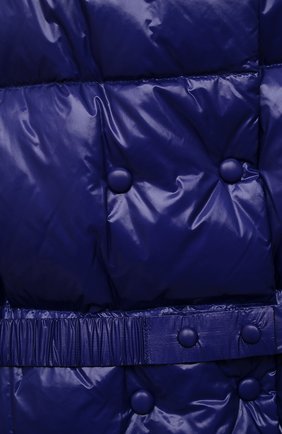 Детское пуховое пальто EMPORIO ARMANI синего цвета, арт. 6K3L08/1NWPZ | Фото 3 (Девочки-школьная форма: Верхняя одежда; Кросс-КТ: Сезон: зима; Девочки Кросс-КТ: Пуховик-верхняя одежда; Рукава: Длинные; Материал внешний: Синтетический материал; Материал подклада: Синтетический материал; Материал утеплителя: Пух и перо; Ростовка одежда: 10 - 11 лет | 140 - 146см, 13 - 15 лет | 158 см, 16 лет | 164 см, 4 года | 104 см, 5 лет | 110 см, 6 лет | 116 см, 7 лет | 122 см, 8 лет | 128 см)