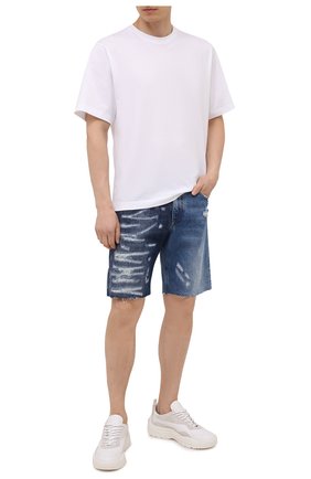 Мужские джинсовые шорты DOLCE & GABBANA синего цвета по цене 62650 руб., арт. GWUACD/G8EM1 | Фото 2 Мужские джинсовые шорты DOLCE & GABBANA синего цвета, арт. GWUACD/G8EM1 | Фото 2