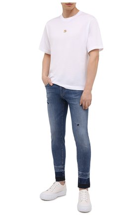 Мужские джинсы DOLCE & GABBANA синего цвета по цене 62100 руб., арт. GYC4LD/G8EE0 | Фото 2 Мужские джинсы DOLCE & GABBANA синего цвета, арт. GYC4LD/G8EE0 | Фото 2