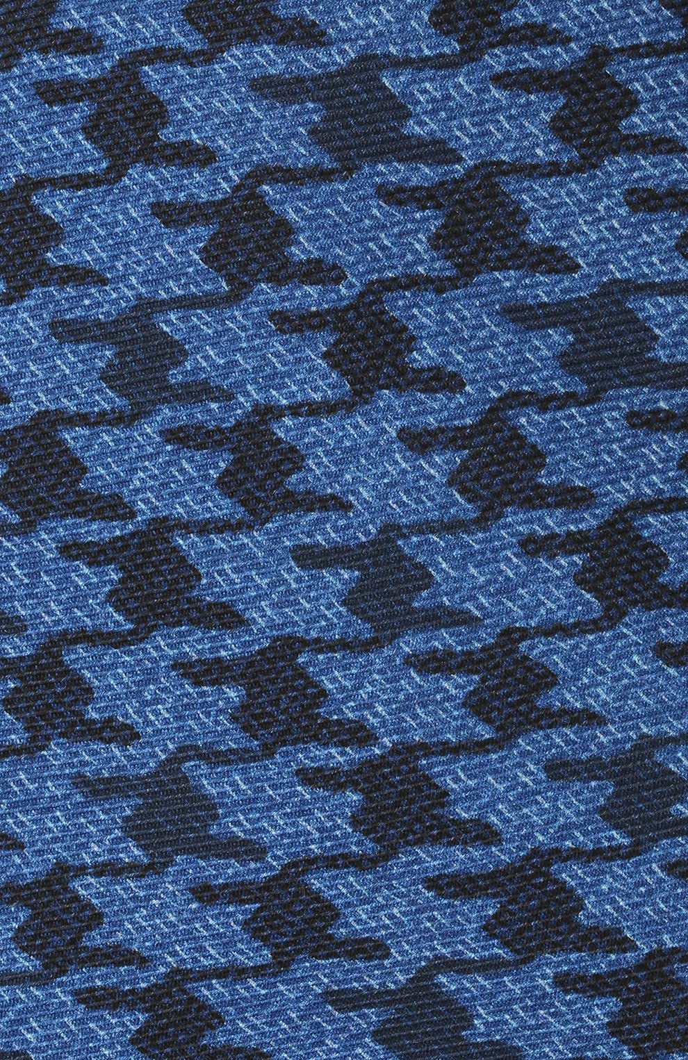 Мужской шелковый галстук KITON синего цвета по цене 26150 руб., арт. UCRVKLC08G47 | Фото 3 Мужской шелковый галстук KITON синего цвета, арт. UCRVKLC08G47 | Фото 3 (Принт: С принтом; Материал: Текстиль, Шелк)