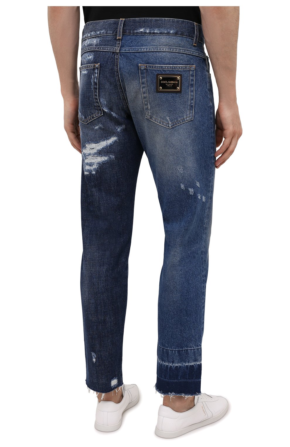 Мужские джинсы DOLCE & GABBANA синего цвета, арт. GYJCCD/G8EM2 | Фото 4 (Силуэт М (брюки): Прямые; Кросс-КТ: Деним; Длина (брюки, джинсы): Стандартные; Стили: Гранж; Материал внешний: Хлопок; Детали: Потертости)