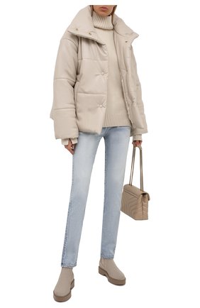 Женские замшевые ботинки SANTONI бежевого цвета по цене 48400 руб., арт. WTHW58932BEINHMHE90 | Фото 2 Женские замшевые ботинки SANTONI бежевого цвета, арт. WTHW58932BEINHMHE90 | Фото 2 (Каблук высота: Низкий; Материал внутренний: Натуральная кожа; Подошва: Платформа; Женское Кросс-КТ: Челси-ботинки; Материал внешний: Замша, Кожа)