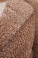 Женская шуба из овчины BLANCHA светло-розового цвета, арт. 21041/301/60/CIPRIA | Фото 5 (Рукава: Длинные; Стили: Гламурный; Материал внешний: Натуральный мех; Длина (верхняя одежда): До середины бедра)