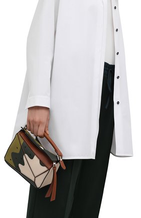 Женская сумка puzzle loewe x paula's ibiza LOEWE зеленого цвета по цене 1760000 тенге, арт. A510U95X39 | Фото 2 Женская сумка puzzle loewe x paula's ibiza LOEWE зеленого цвета, арт. A510U95X39 | Фото 2 (Сумки-технические: Сумки top-handle; Материал: Натуральная кожа; Размер: mini; Ремень/цепочка: На ремешке)