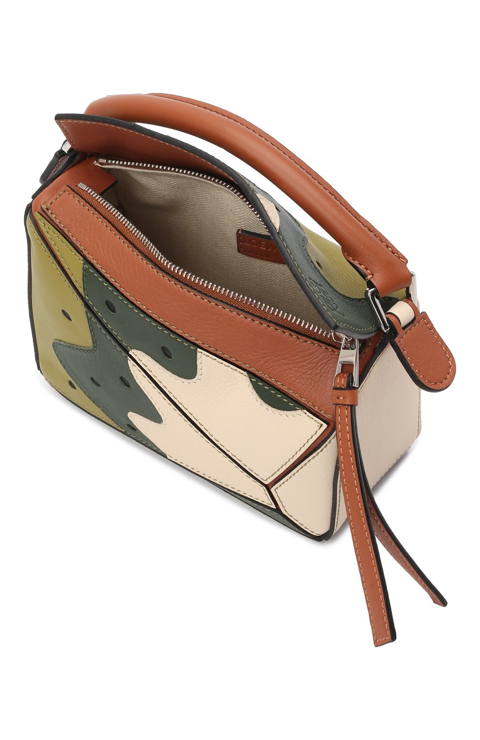 Женская сумка puzzle loewe x paula's ibiza LOEWE зеленого цвета по цене 1760000 тенге, арт. A510U95X39 | Фото 4 Женская сумка puzzle loewe x paula's ibiza LOEWE зеленого цвета, арт. A510U95X39 | Фото 4 (Сумки-технические: Сумки top-handle; Материал: Натуральная кожа; Размер: mini; Ремень/цепочка: На ремешке)
