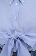 Женская хлопковая рубашка MIU MIU голубого цвета, арт. MK1569-1SCC-F0012 | Фото 5 (Рукава: Длинные; Принт: Без принта; Женское Кросс-КТ: Рубашка-одежда; Материал внешний: Хлопок; Длина (для топов): Укороченные; Стили: Романтичный)