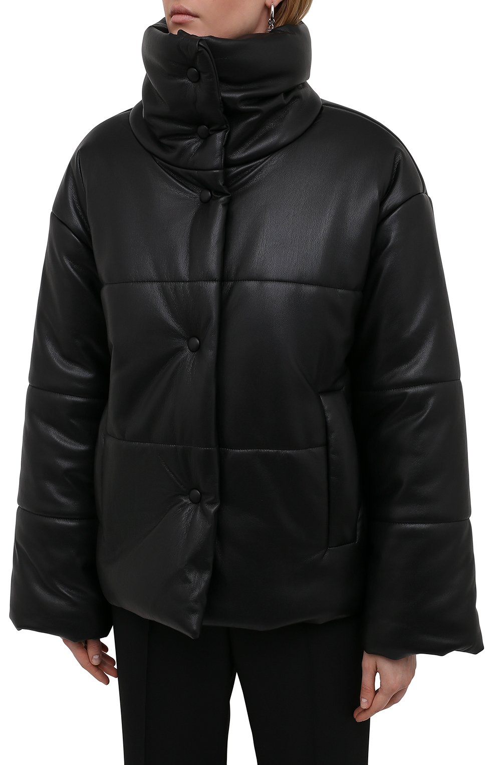 Женская утепленная куртка из экокожи NANUSHKA черного цвета, арт. NW20CRJK01899 | Фото 3 (Кросс-КТ: Куртка, Утепленный; Рукава: Длинные; Материал внешний: Синтетический материал; Стили: Спорт-шик; Материал подклада: Синтетический материал; Длина (верхняя одежда): Короткие)