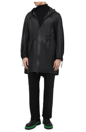 Мужская кожаная парка BOTTEGA VENETA черного цвета по цене 567000 руб., арт. 666897/VKVL0 | Фото 2 Мужская кожаная парка BOTTEGA VENETA черного цвета, арт. 666897/VKVL0 | Фото 2 (Рукава: Длинные; Кросс-КТ: Куртка; Мужское Кросс-КТ: Кожа и замша; Стили: Минимализм)