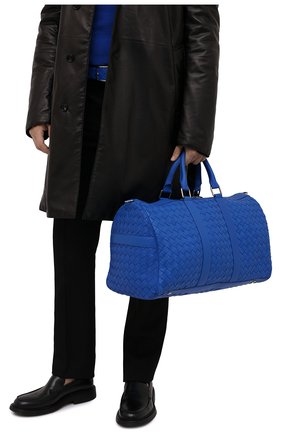 Мужская кожаная дорожная сумка BOTTEGA VENETA синего цвета по цене 429500 руб., арт. 650066/V0E51 | Фото 2 Мужская кожаная дорожная сумка BOTTEGA VENETA синего цвета, арт. 650066/V0E51 | Фото 2 (Материал: Натуральная кожа; Ремень/цепочка: На ремешке; Размер: large)