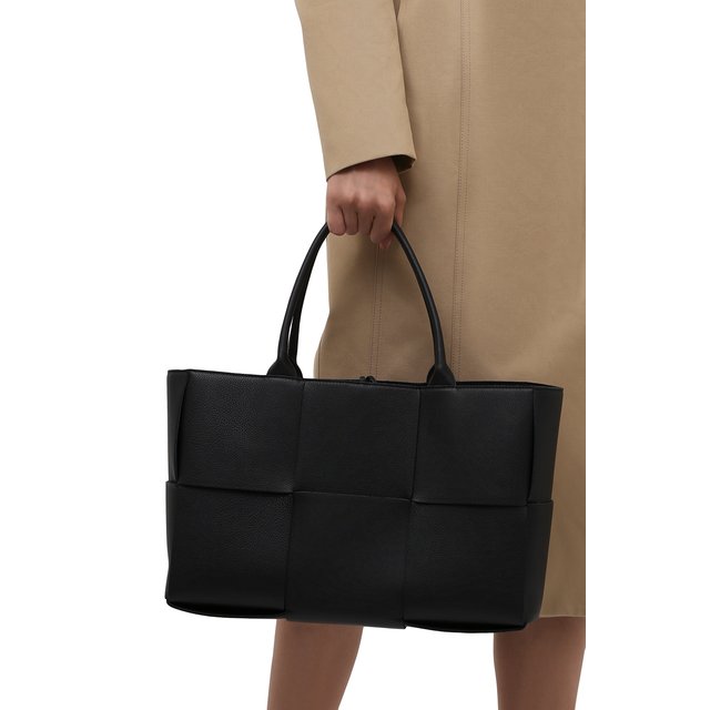 фото Сумка-тоут arco medium bottega veneta