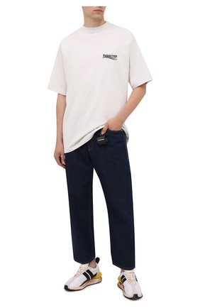 Мужская хлопковая футболка BALENCIAGA кремвого цвета по цене 46200 руб., арт. 641675/TKVJ1 | Фото 2 Мужская хлопковая футболка BALENCIAGA кремвого цвета, арт. 641675/TKVJ1 | Фото 2 (Материал внешний: Хлопок; Рукава: Короткие; Длина (для топов): Удлиненные; Принт: С принтом; Стили: Гранж)