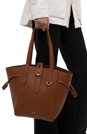 Женский сумка-тоут net medium FURLA коричневого цвета, арт. BZT0FUA/HSF000 | Фото 2 (Сумки-технические: Сумки-шопперы; Размер: medium; Материал: Натуральная кожа)
