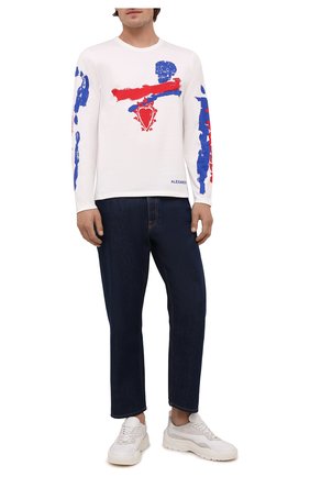 Мужская хлопковый лонгслив ALEXANDER MCQUEEN белого цвета по цене 42100 руб., арт. 666621/QRZ97 | Фото 2 Мужская хлопковый лонгслив ALEXANDER MCQUEEN белого цвета, арт. 666621/QRZ97 | Фото 2