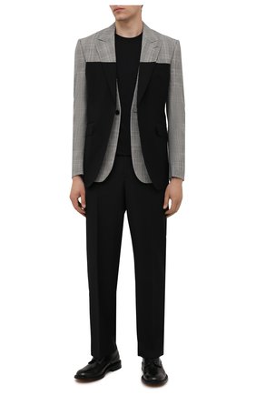 Мужской шерстяной пиджак ALEXANDER MCQUEEN серого цвета по цене 267000 руб., арт. 659161/QRU13 | Фото 2 Мужской шерстяной пиджак ALEXANDER MCQUEEN серого цвета, арт. 659161/QRU13 | Фото 2 (Длина (для топов): Стандартные; Материал внешний: Шерсть; Случай: Повседневный; Пиджаки М: Приталенный; Стили: Кэжуэл; 1-2-бортные: Однобортные; Материал подклада: Купро; Рукава: Длинные)