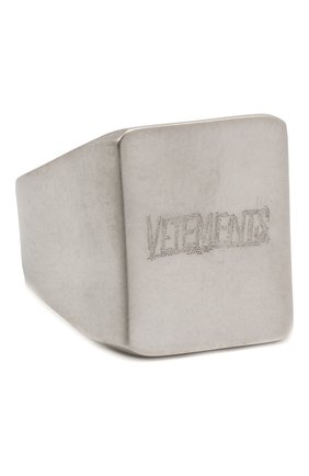 Женское кольцо VETEMENTS серебряного цвета по цене 24650 руб., арт. UA52RI300S | Фото 1 Женское кольцо VETEMENTS серебряного цвета, арт. UA52RI300S | Фото 1 (Материал: Металл)