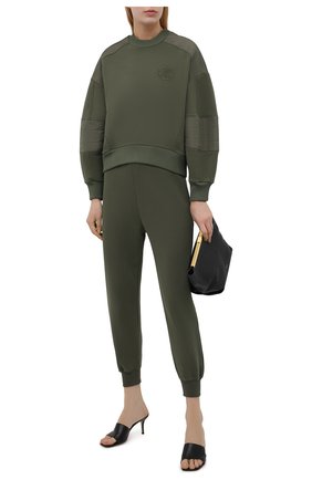 Женский хлопковый свитшот ALEXANDER MCQUEEN хаки цвета по цене 75400 руб., арт. 662637/QLABG | Фото 2 Женский хлопковый свитшот ALEXANDER MCQUEEN хаки цвета, арт. 662637/QLABG | Фото 2 (Материал внешний: Хлопок; Длина (для топов): Стандартные; Рукава: Длинные; Стили: Спорт-шик; Женское Кросс-КТ: Свитшот-одежда)