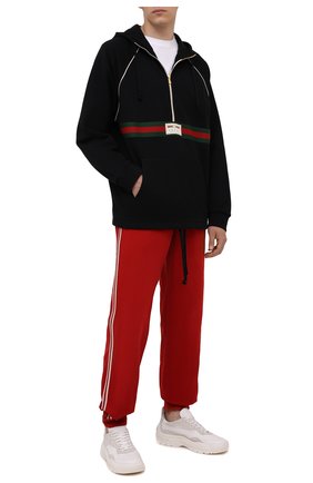 Мужские хлопковые джоггеры GUCCI красного цвета по цене 96900 руб., арт. 653392/ZAGP0 | Фото 2 Мужские хлопковые джоггеры GUCCI красного цвета, арт. 653392/ZAGP0 | Фото 2
